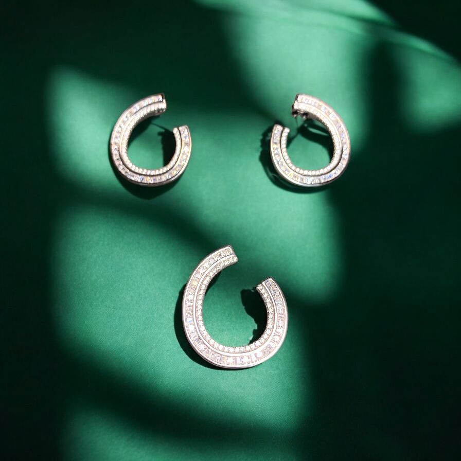 Sophisticated Silver Pendant